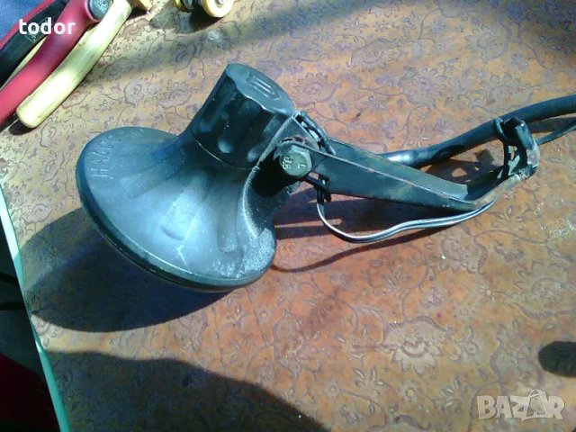 продавам динамо с фар комплект, снимка 2 - Велосипеди - 49071677