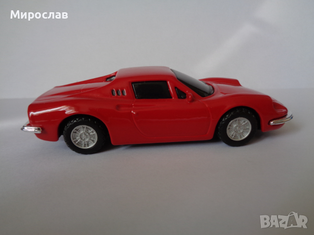 BBURAGO 1:43 FERRARI DINO 246 GT МОДЕЛ КОЛИЧКА ИГРАЧКА, снимка 3 - Колекции - 44681044