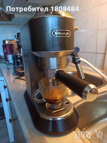 Кафемашина Делонги Дебика с ръкохватка с крема диск, работи перфектно и прави страхотно кафе, снимка 3 - Кафемашини - 41726425
