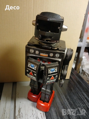 Стара ламаринена играчка робот., снимка 2 - Колекции - 53245773