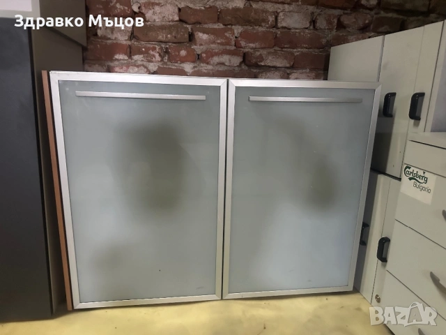 Офис оборудване-бюра 60бр., снимка 10 - Шкафове и рафтове - 53854142