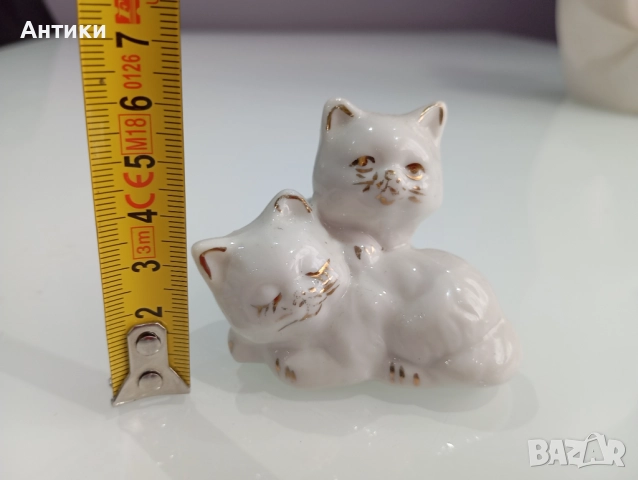 Стара порцеланова фигура с котета , снимка 2 - Декорация за дома - 52661356