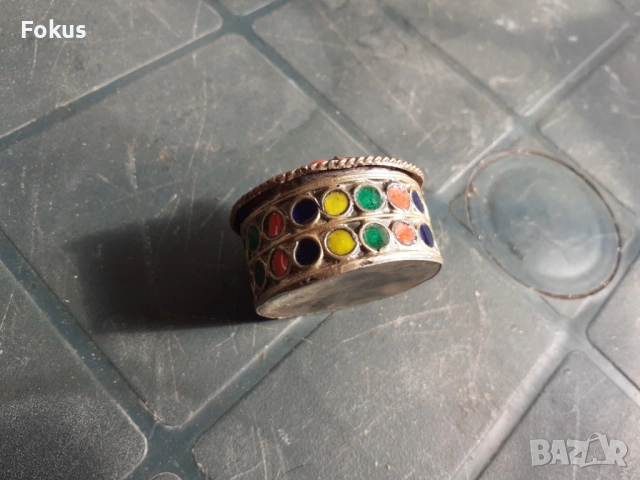 Малка миниатюрна кутийка кутия, снимка 2 - Антикварни и старинни предмети - 53281380