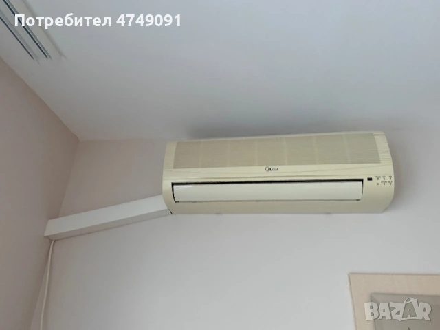 Продавам климатик Мидеа 