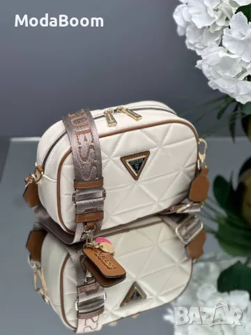 Guess дамски чанти различни цветове , снимка 14 - Чанти - 48267823