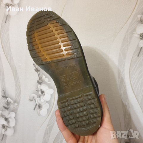  Dr. Martens Vegan 2976 ОРИГИНАЛНИ Боти , номер 39, снимка 14 - Дамски боти - 44575021