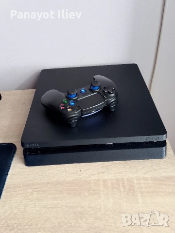 Продава се PS4!!! Със 8 броя диска., снимка 2 - PlayStation конзоли - 53321858