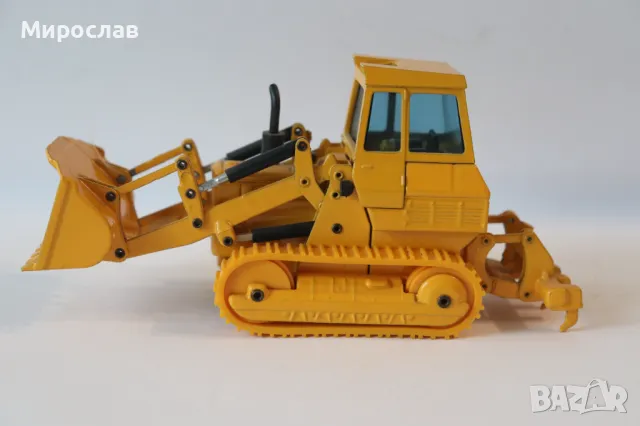 Joal Miniaturas CATERPILLAR МОДЕЛ ФАДРОМА БАГЕР ТРАКТОР, снимка 2 - Колекции - 50113302