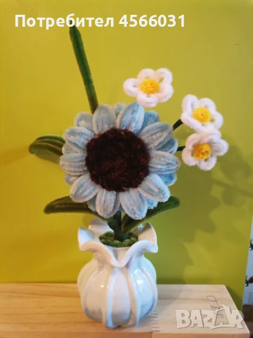 Керамична кашпа с цвете, снимка 3 - Изкуствени цветя - 51381420