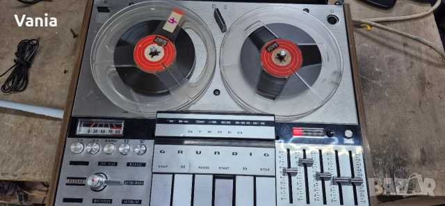 Магнетофон Grundig