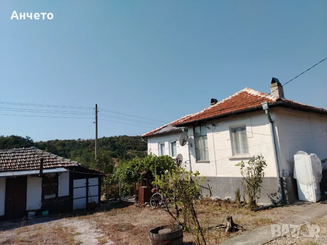 Къща с летна кухня и стопански сгради , снимка 2 - Къщи - 56020415