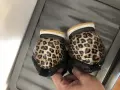 Оригинални дамски маратонки GUESS (размер 39) – Черни със златисти детайли и леопардов акцент, снимка 3