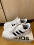 Бели маратонки Adidas, снимка 1