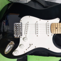 Kona Strat El Guitar /Ел. китара тип Страт с луксозен мек калъф/, снимка 1 - Китари - 36146762