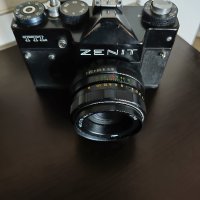 Продавам фотоапарат Zenit TTL , снимка 1 - Фотоапарати - 42648033