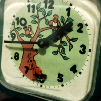 Стар механичен будилник, настолен часовник, снимка 2 - Антикварни и старинни предмети - 44587729