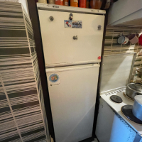 Стар хладилник, снимка 1 - Хладилници - 44515194