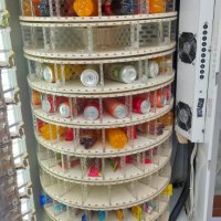 Продавам Вендинг автомат за хранителните стоки , снимка 3 - Вендинг машини - 40383738