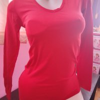 Ново!Червена блуза , снимка 1 - Блузи с дълъг ръкав и пуловери - 40451014