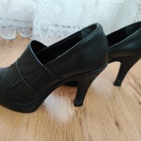 Обувки втора употреба (дамски), снимка 8 - Дамски обувки на ток - 24840954