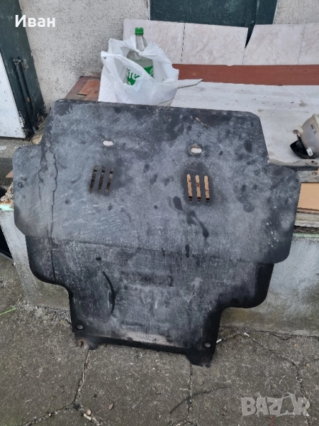 VW Golf 3 Кора под мотора, снимка 1