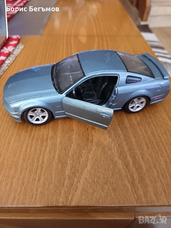 Метална кола Maisto - Ford Mustang GT 2006 1:24, снимка 1