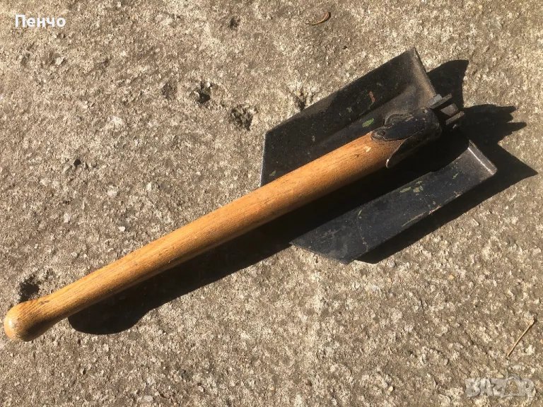 стара военна лопатка - GDR, снимка 1