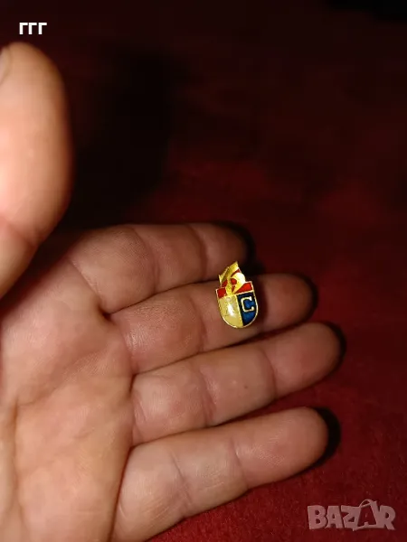 Стара значка Левски Спартак, снимка 1