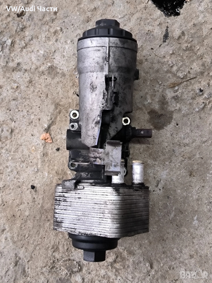 Корпус филтър маслен охладител за Голф 5 Ауди А3 Пасат VW Golf 5 Audi A3 8P Passat Touran 045115389Е, снимка 1