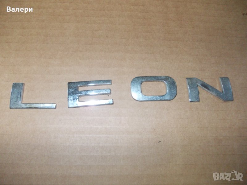 SEAT LEON 2 (1P) надпис за задния капак , снимка 1