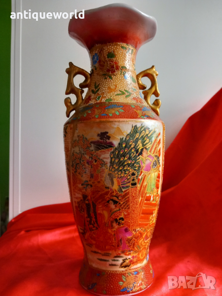 Уникална Рядка Порцеланова КИТАЙСКА Ваза, Подписана!, снимка 1