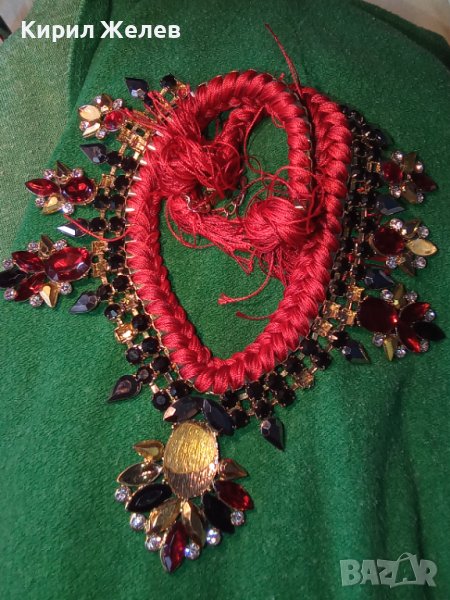 СТАРА ПОЗЛАТЕНА ЕТНОГРАФСКИ СТИЛ ОГЪРЛИЦА с ЦВЕТНИ ФАСЕТИРАНИ КРИСТАЛИ - НЯКОИ ЛИПСВАТ! 34717, снимка 1