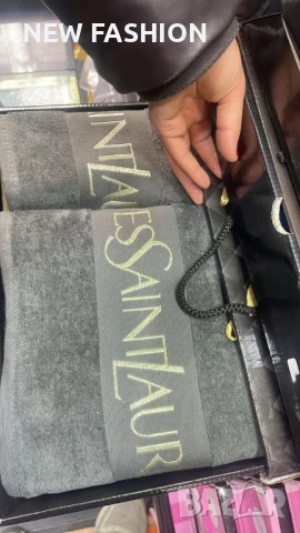 Памучни Хавлии -2бр с Кутия ✨ Tommy Hilfiger ✨ Victoria Secret ✨ Dior ✨, снимка 17 - Хавлиени кърпи - 50944436