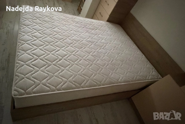 Спалня с матрак 140/190, снимка 2 - Спални и легла - 53291374