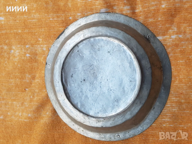 Бакърена чиния , снимка 2 - Антикварни и старинни предмети - 53845047