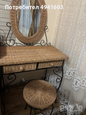 Тоалетка с табуретка, снимка 2 - Тоалетки - 55973913