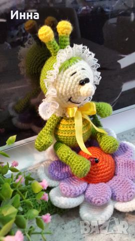 Плетена играчка Буболечка+голямо цвете, Плетени, ръчно изработени., снимка 13 - Романтични подаръци - 32279475