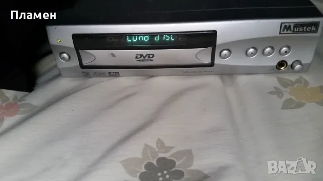 DVD Mustek V520, снимка 2 - Плейъри, домашно кино, прожектори - 49156141