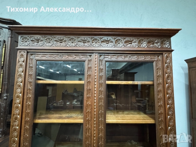 Уникална дъбова витрина, снимка 9 - Секции и витрини - 52717580