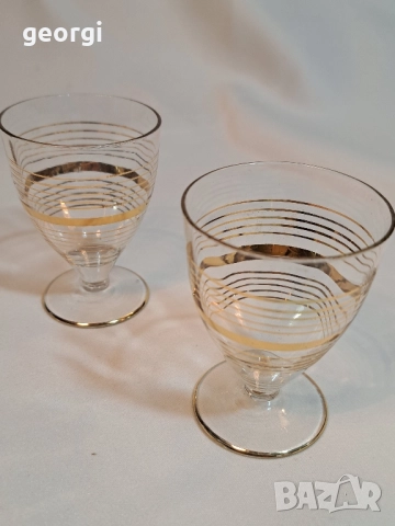 две тънкостенни чаши за ракия със златен кант 29/6
