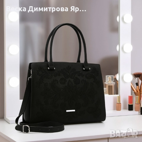 Елегантна дамска чанта с релефен дизайн – стил и практичност в едно