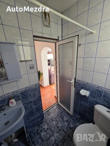 продава се къжа на 3 етажа гр Мездра Възможен бартер за др имот с доплащане , снимка 13 - Къщи - 53332497