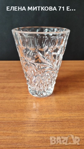 Кристална ваза с богата гравюра, снимка 2 - Вази - 53558668