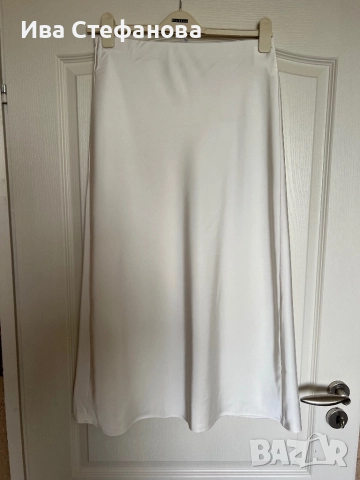 Нова дълга бяла елегантна сатенена сатен пола тип русалка трапец  