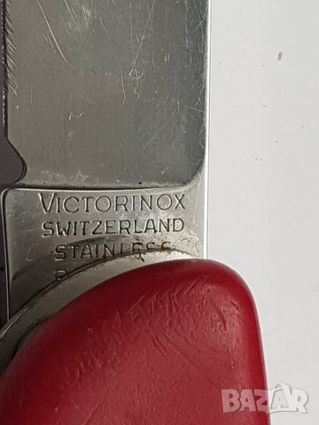 Швейцарска джобна военна ножка Victorinox с калъф, снимка 5 - Колекции - 35852410