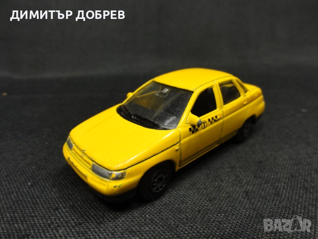 1/64 СТАРА РЕТРО МЕТАЛНА КОЛИЧКА ЛАДА LADA 110 TAXI