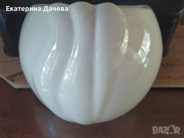 Продавам стенни вазички 