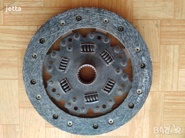 феродов диск за съединител за форд сиера, capri, taunus sachs 1861696042, снимка 3 - Части - 40292034