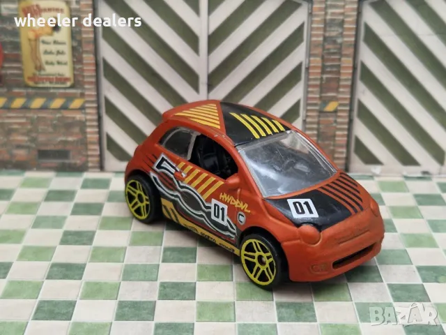 Метална количка Fiat 500 Оранжева Hot Wheels, снимка 2 - Колекции - 50142014