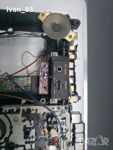 Радиокасетофон Hitachi trk 8180e на части! , снимка 5 - Радиокасетофони, транзистори - 53094545